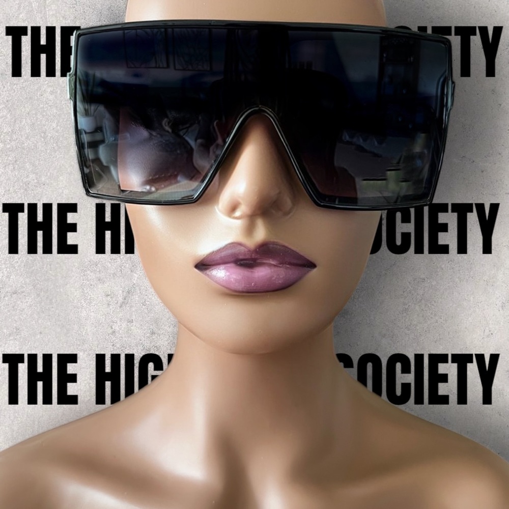 Oversized Sunglasses Black Gradient